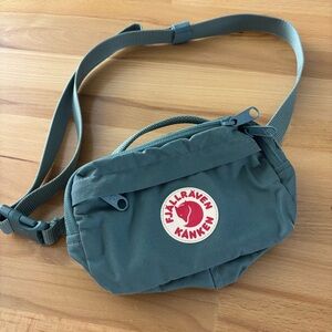 Fjallraven Kanken Sling Crossbody Bag Green Adjustable Strap Mini Pack Fanny